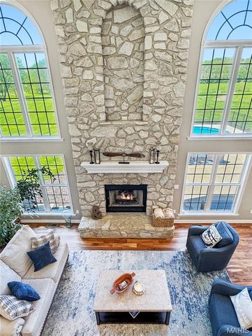 18 Forest Hills Drive, Washington, MO 63090