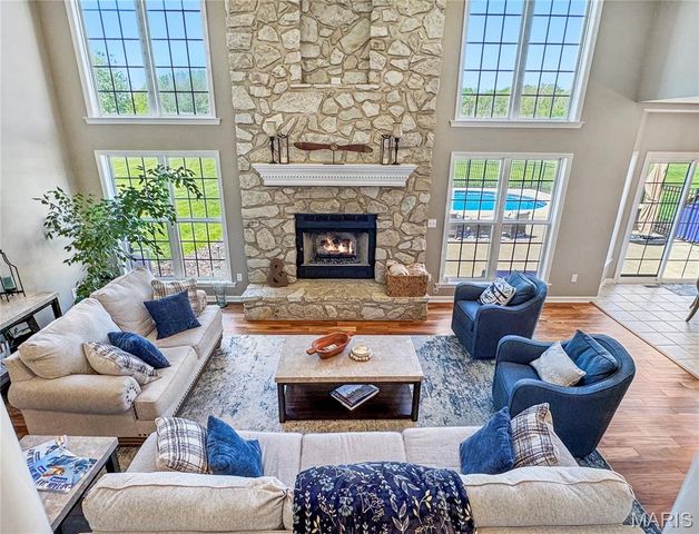 18 Forest Hills Drive, Washington, MO 63090