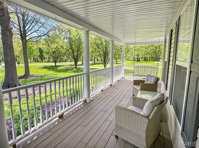 18 Forest Hills Drive, Washington, MO 63090
