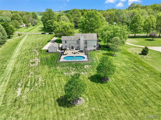 18 Forest Hills Drive, Washington, MO 63090