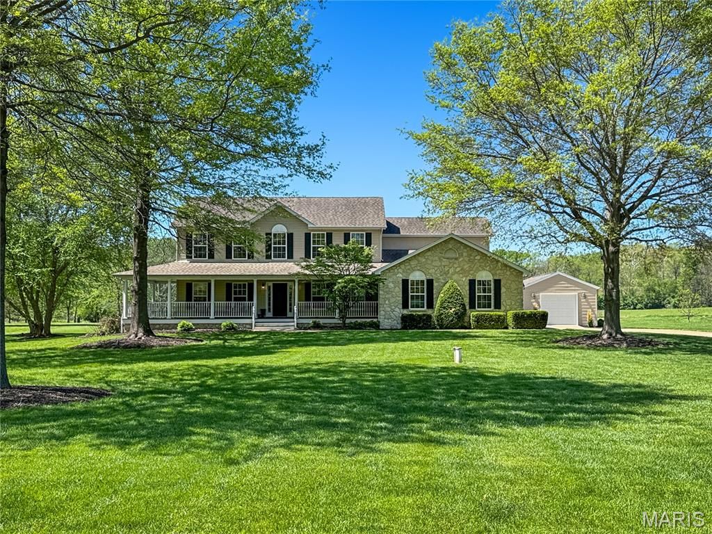 18 Forest Hills Drive, Washington, MO 63090