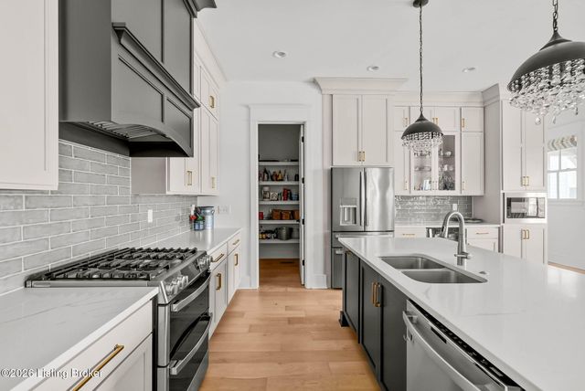 6005 Passionflower Dr, Prospect, KY 40059