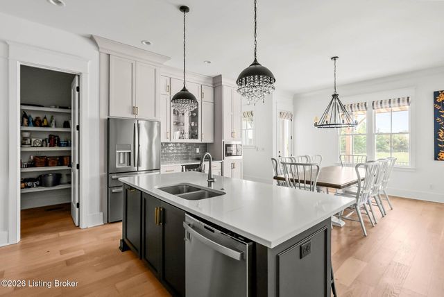 6005 Passionflower Dr, Prospect, KY 40059