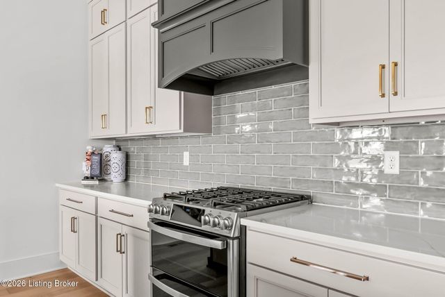 6005 Passionflower Dr, Prospect, KY 40059