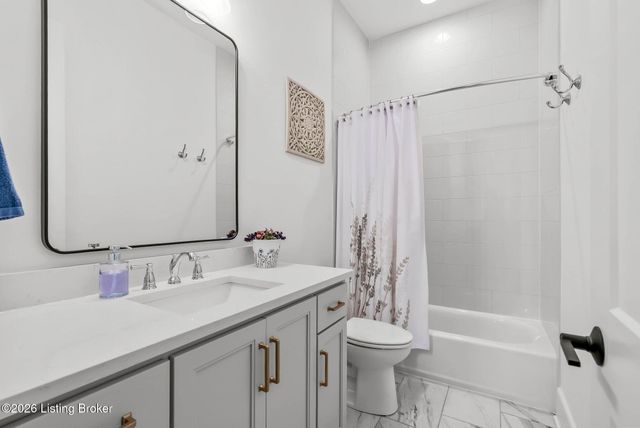 6005 Passionflower Dr, Prospect, KY 40059