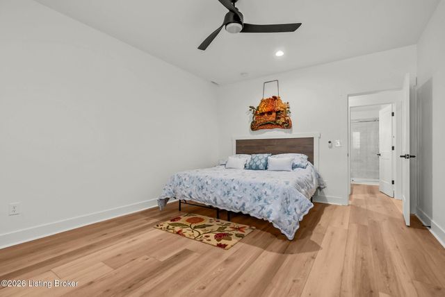 6005 Passionflower Dr, Prospect, KY 40059