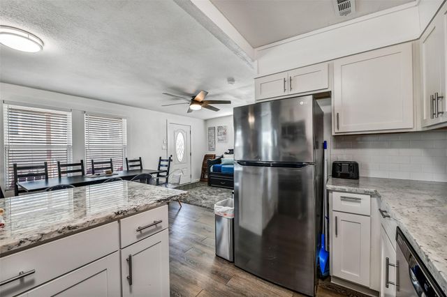 4202 Mason Drive, Galveston, TX 77554