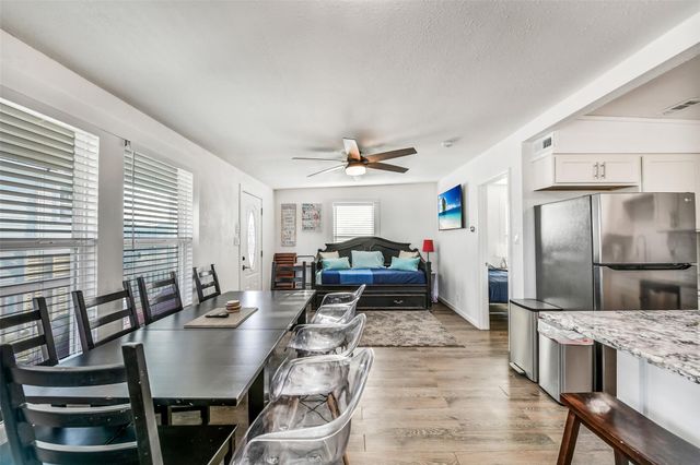 4202 Mason Drive, Galveston, TX 77554