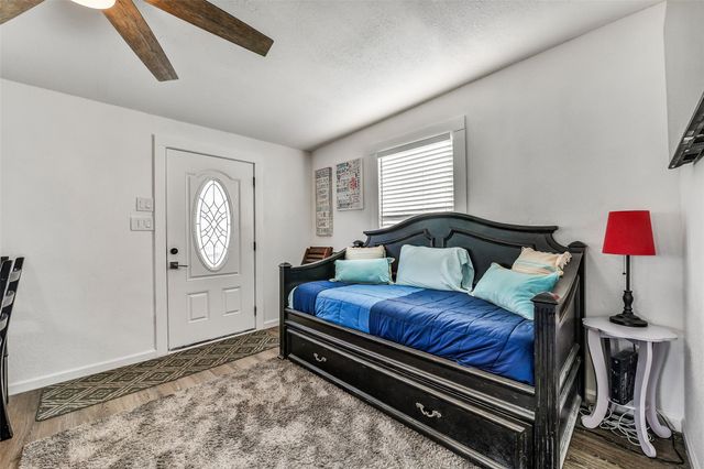 4202 Mason Drive, Galveston, TX 77554