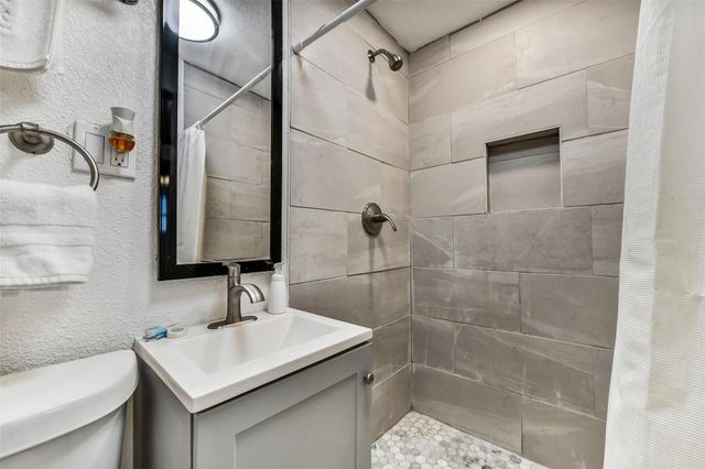 4202 Mason Drive, Galveston, TX 77554