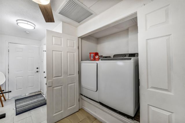 4202 Mason Drive, Galveston, TX 77554