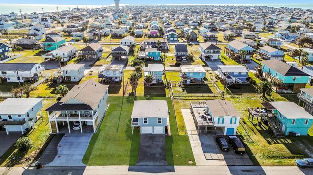 4202 Mason Drive, Galveston, TX 77554