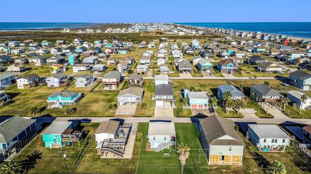 4202 Mason Drive, Galveston, TX 77554