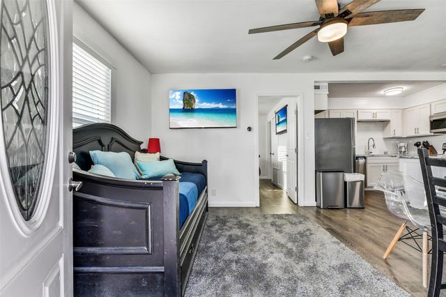 4202 Mason Drive, Galveston, TX 77554