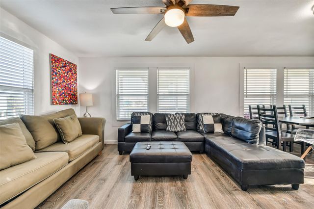 4202 Mason Drive, Galveston, TX 77554