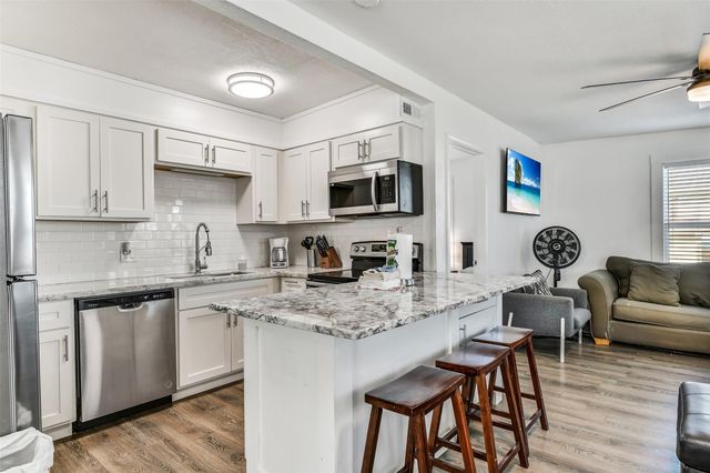 4202 Mason Drive, Galveston, TX 77554