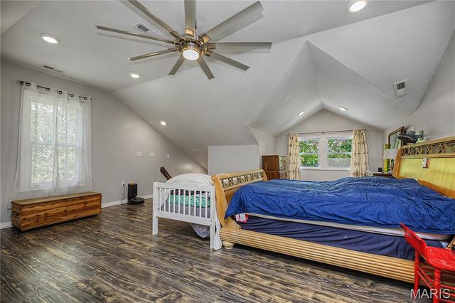 12420 Bellefontaine Road, St Louis, MO 63138