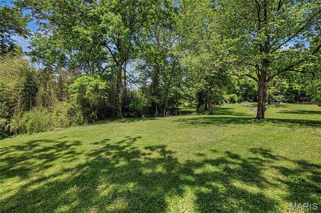 12420 Bellefontaine Road, St Louis, MO 63138