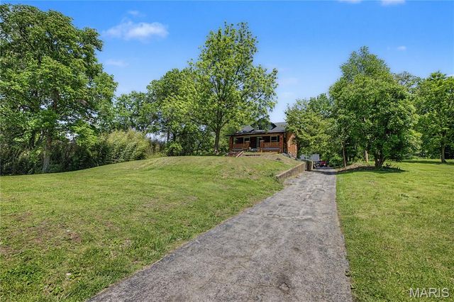 12420 Bellefontaine Road, St Louis, MO 63138