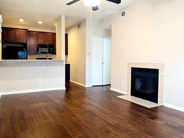 2121 El Paseo Street 2203, Houston, TX 77054