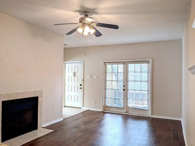 2121 El Paseo Street 2203, Houston, TX 77054