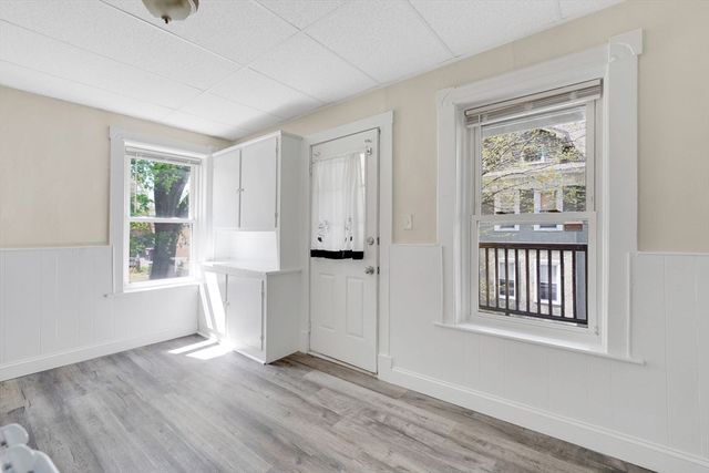 242 Fort Pleasant Ave, Springfield, MA 01108
