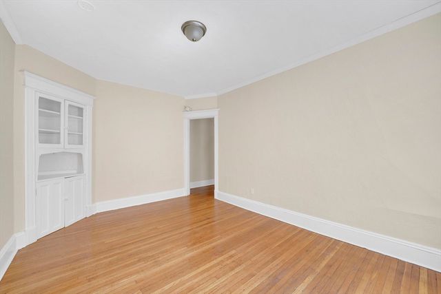 242 Fort Pleasant Ave, Springfield, MA 01108