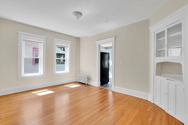 242 Fort Pleasant Ave, Springfield, MA 01108