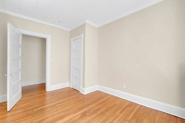242 Fort Pleasant Ave, Springfield, MA 01108