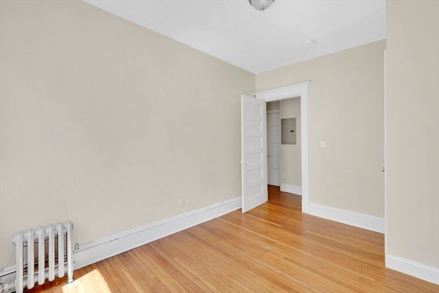 242 Fort Pleasant Ave, Springfield, MA 01108