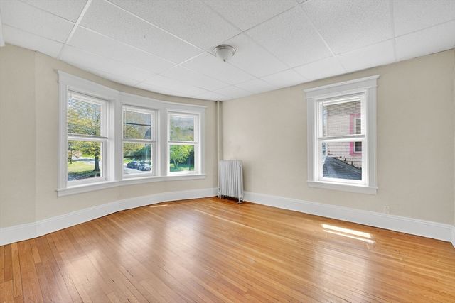 242 Fort Pleasant Ave, Springfield, MA 01108