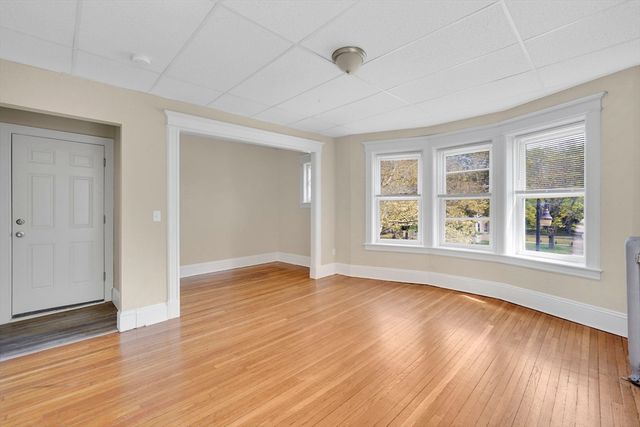 242 Fort Pleasant Ave, Springfield, MA 01108