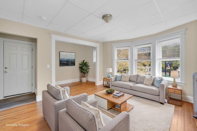 242 Fort Pleasant Ave, Springfield, MA 01108