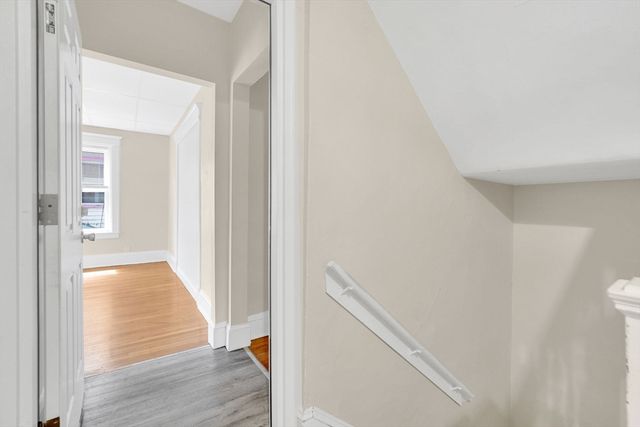 242 Fort Pleasant Ave, Springfield, MA 01108