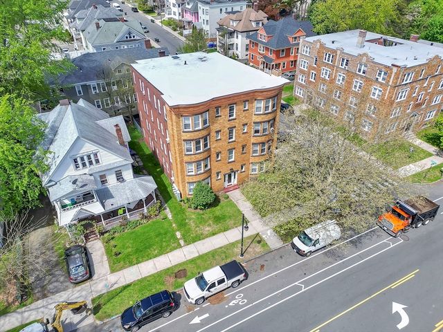 242 Fort Pleasant Ave, Springfield, MA 01108