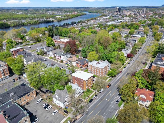 242 Fort Pleasant Ave, Springfield, MA 01108