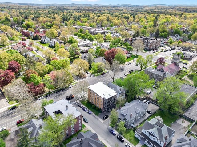 242 Fort Pleasant Ave, Springfield, MA 01108