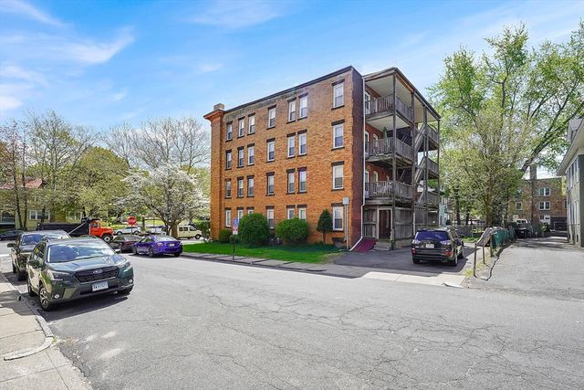 242 Fort Pleasant Ave, Springfield, MA 01108