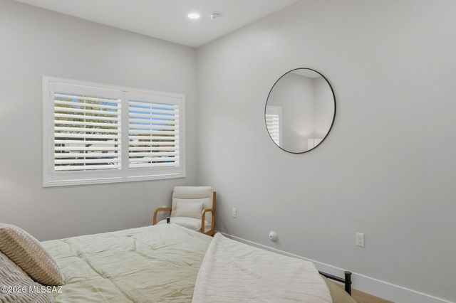 2022 E River Rd Unit 203, Tucson, AZ 85718