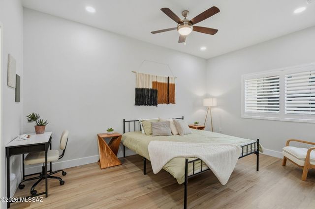 2022 E River Rd Unit 203, Tucson, AZ 85718