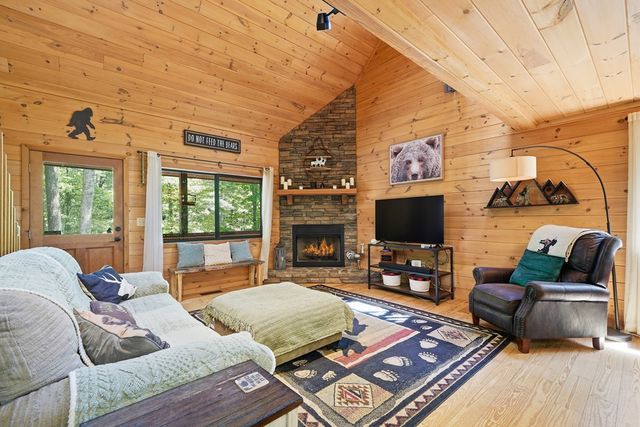 27 Bamby Lane, Ellijay, GA 30540
