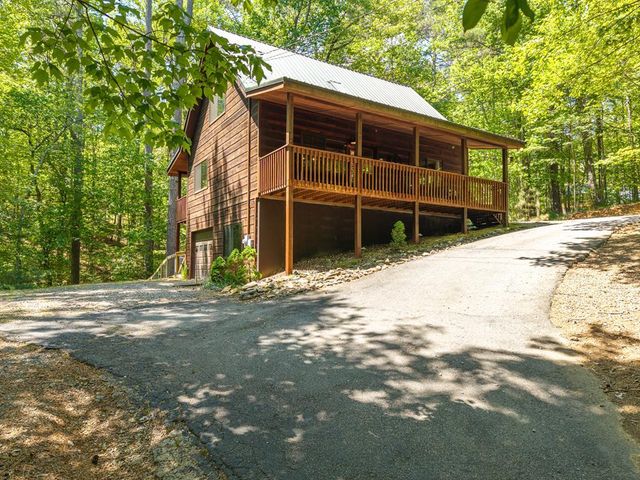 27 Bamby Lane, Ellijay, GA 30540