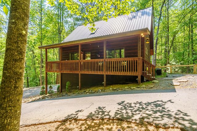 27 Bamby Lane, Ellijay, GA 30540