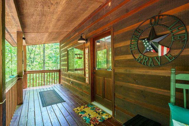27 Bamby Lane, Ellijay, GA 30540