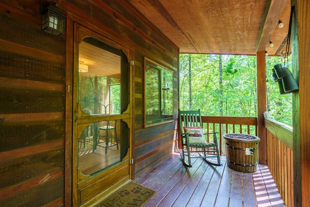 27 Bamby Lane, Ellijay, GA 30540