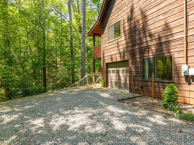 27 Bamby Lane, Ellijay, GA 30540