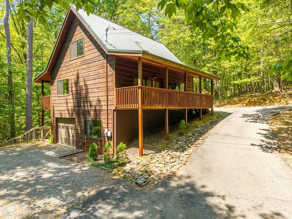 27 Bamby Lane, Ellijay, GA 30540