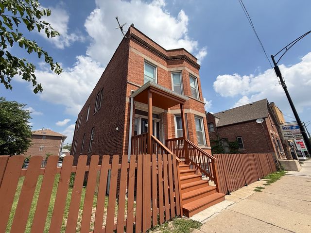 3842 S Archer Avenue, Chicago, IL 60632