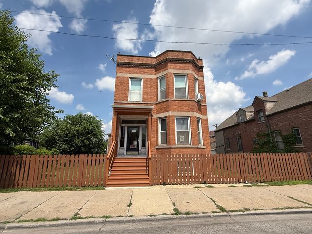 3842 S Archer Avenue, Chicago, IL 60632