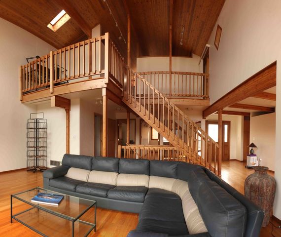 14418 Mansion Heights Drive, Harvard, IL 60033